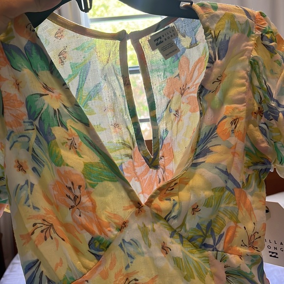 Jet Set Short Sleeve V-Neck Slit Hem Midi Dress - Picture 5 of 5